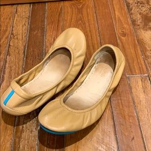 Tieks flats